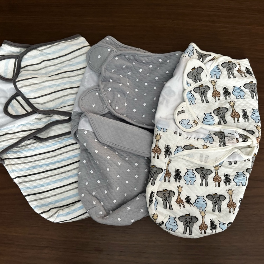 Set of 3 newborn swaddles (7-14lbs & up to 26 in)